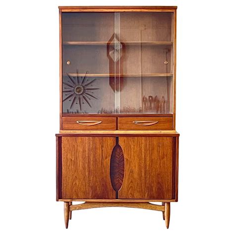 mcm china hutch